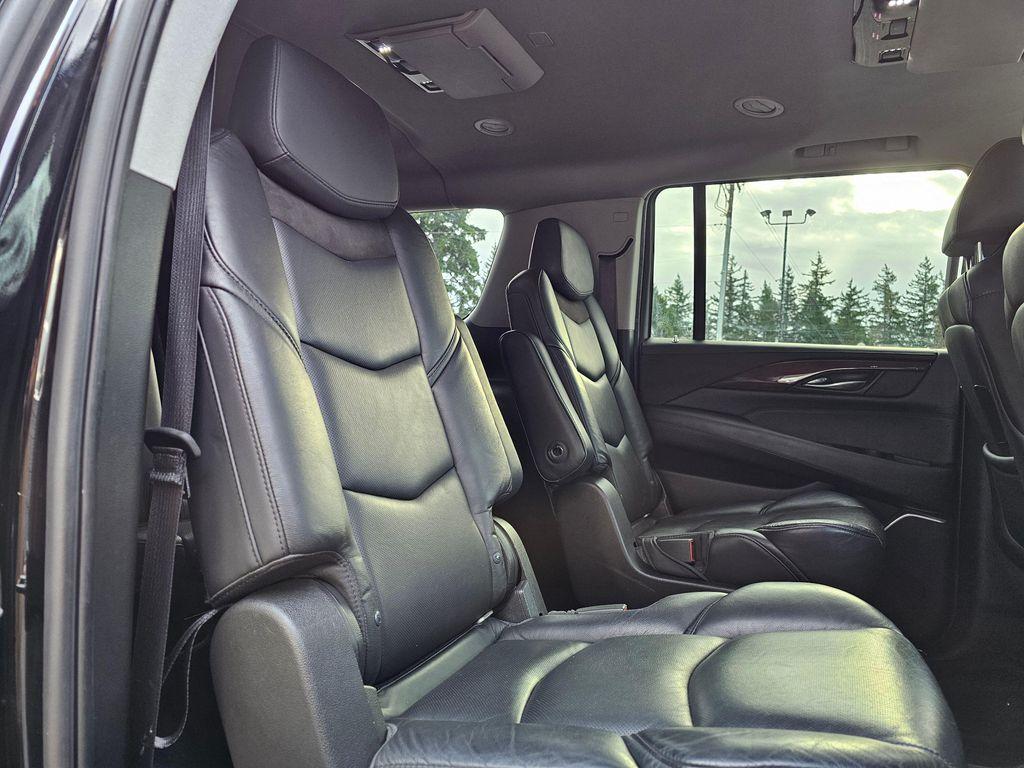 used 2018 Cadillac Escalade ESV car, priced at $31,850