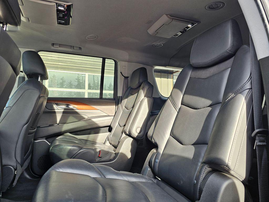 used 2018 Cadillac Escalade ESV car, priced at $31,850