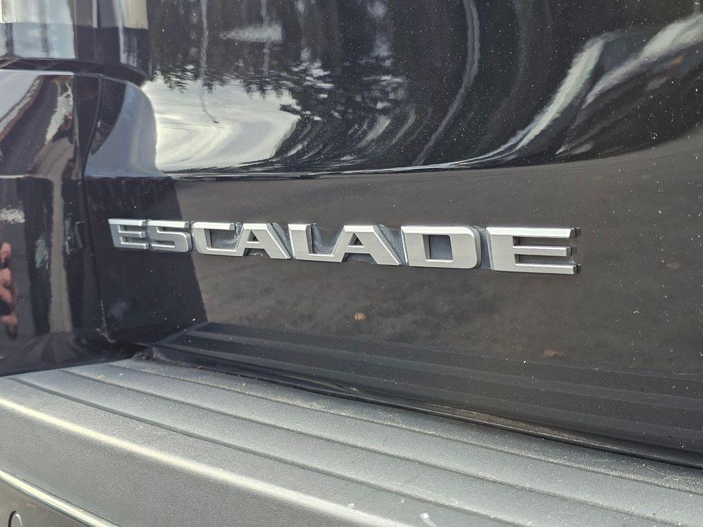 used 2018 Cadillac Escalade ESV car, priced at $31,850