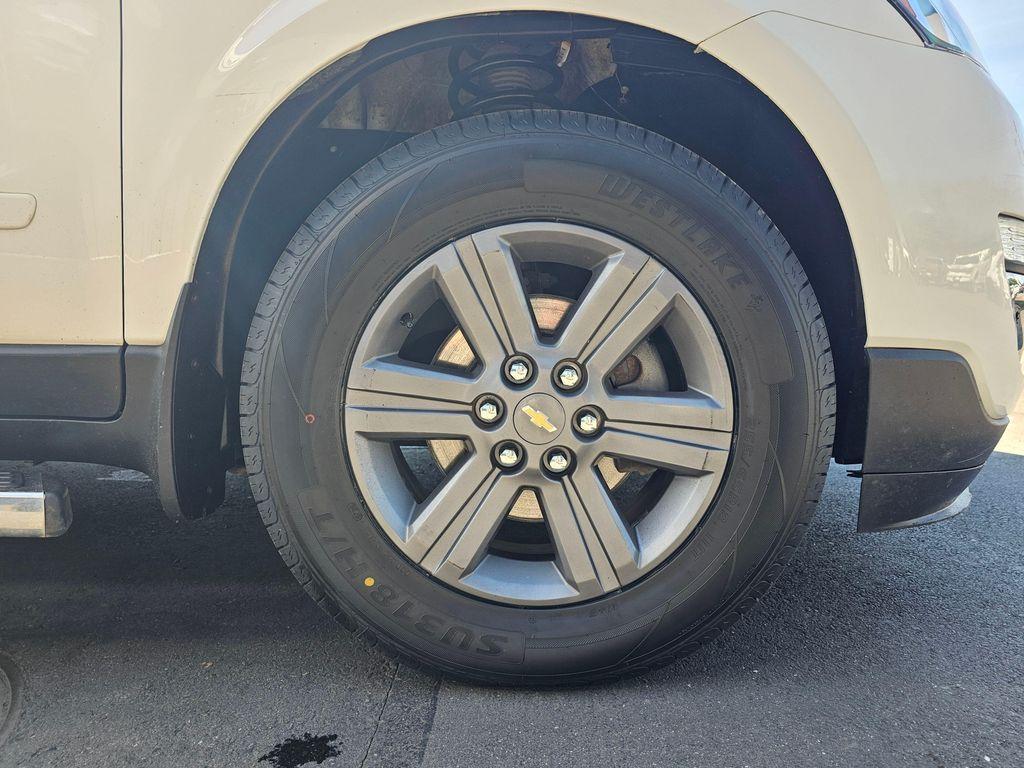 used 2015 Chevrolet Traverse car, priced at $12,850