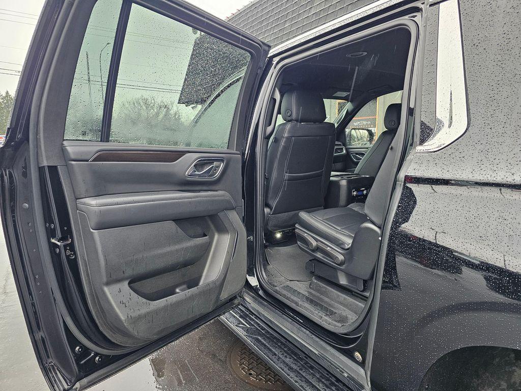 used 2023 GMC Yukon XL car, priced at $48,850