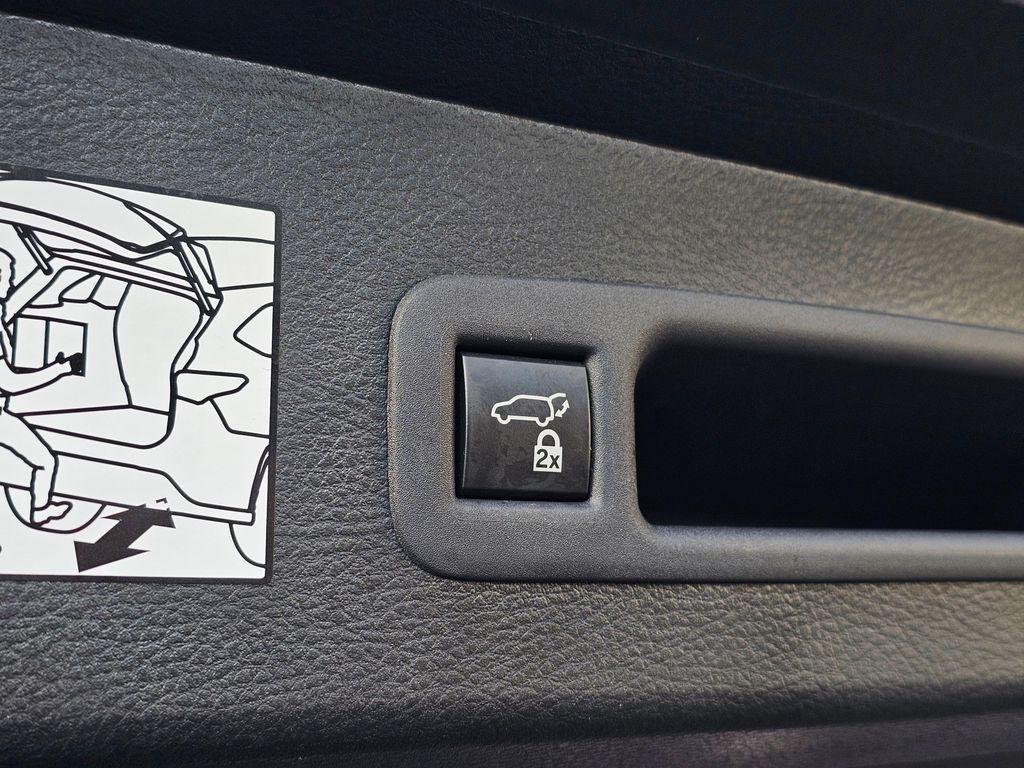 used 2022 Toyota Sienna car, priced at $43,850