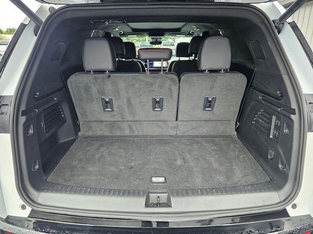 used 2024 Chevrolet Traverse car, priced at $43,850
