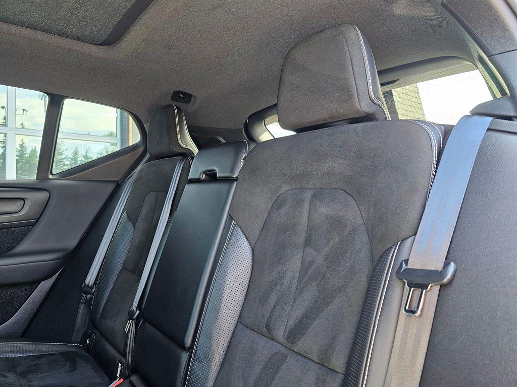 used 2019 Volvo XC40 car, priced at $19,050