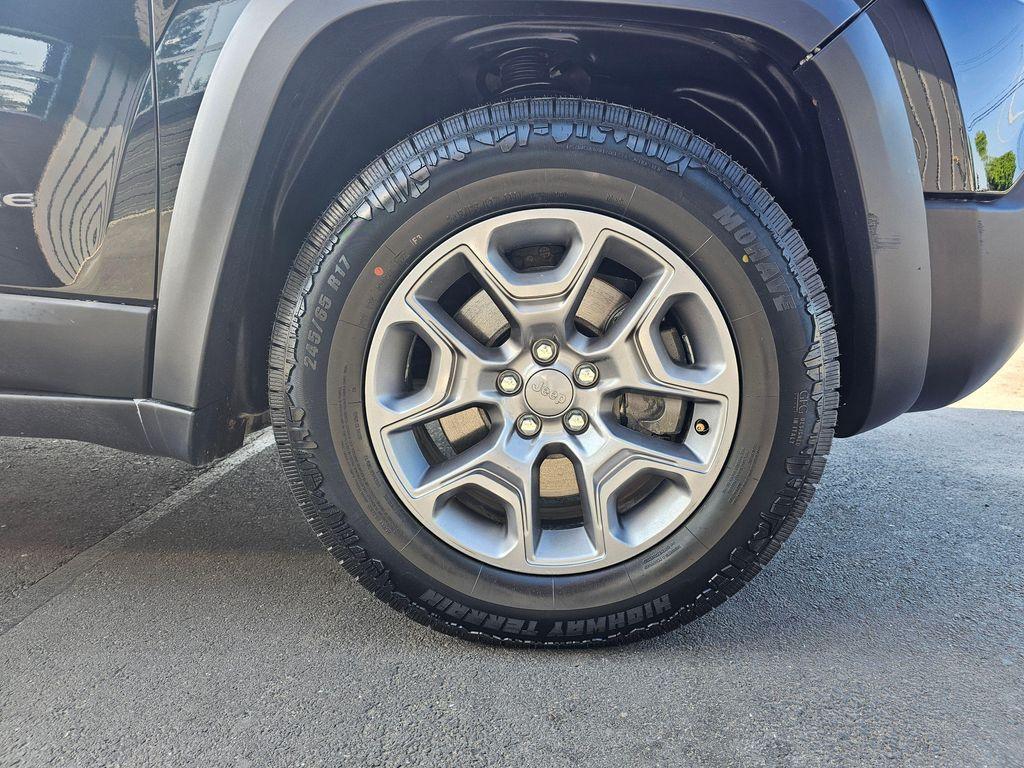 used 2020 Jeep Cherokee car, priced at $19,850