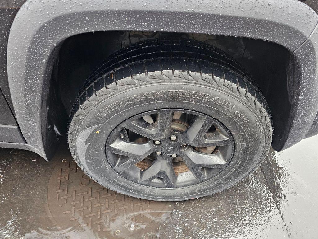 used 2016 Jeep Cherokee car, priced at $16,850