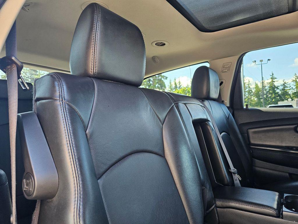 used 2011 Chevrolet Traverse car, priced at $5,850