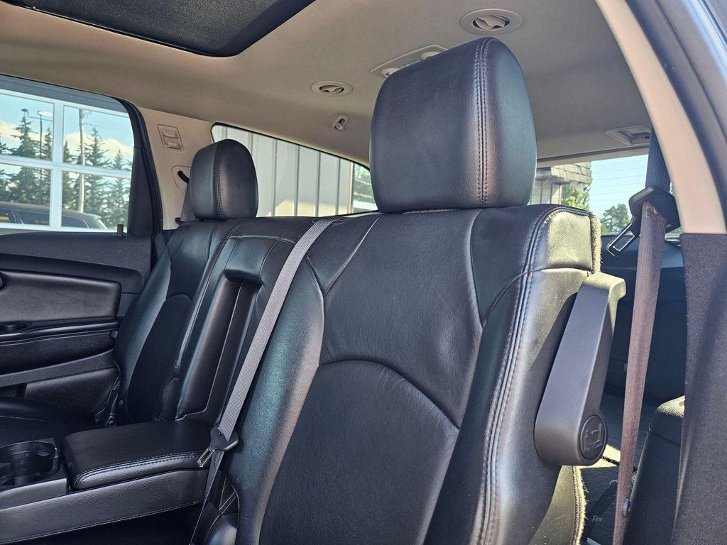 used 2011 Chevrolet Traverse car, priced at $5,850