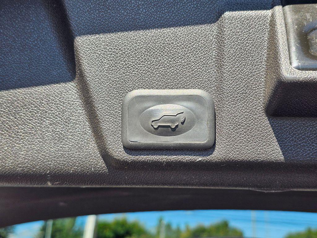 used 2011 Chevrolet Traverse car, priced at $5,850