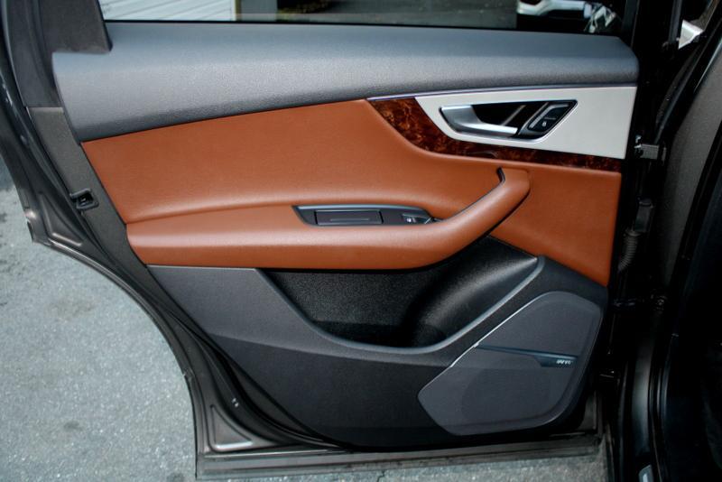 used 2019 Audi Q7 car, priced at $19,594