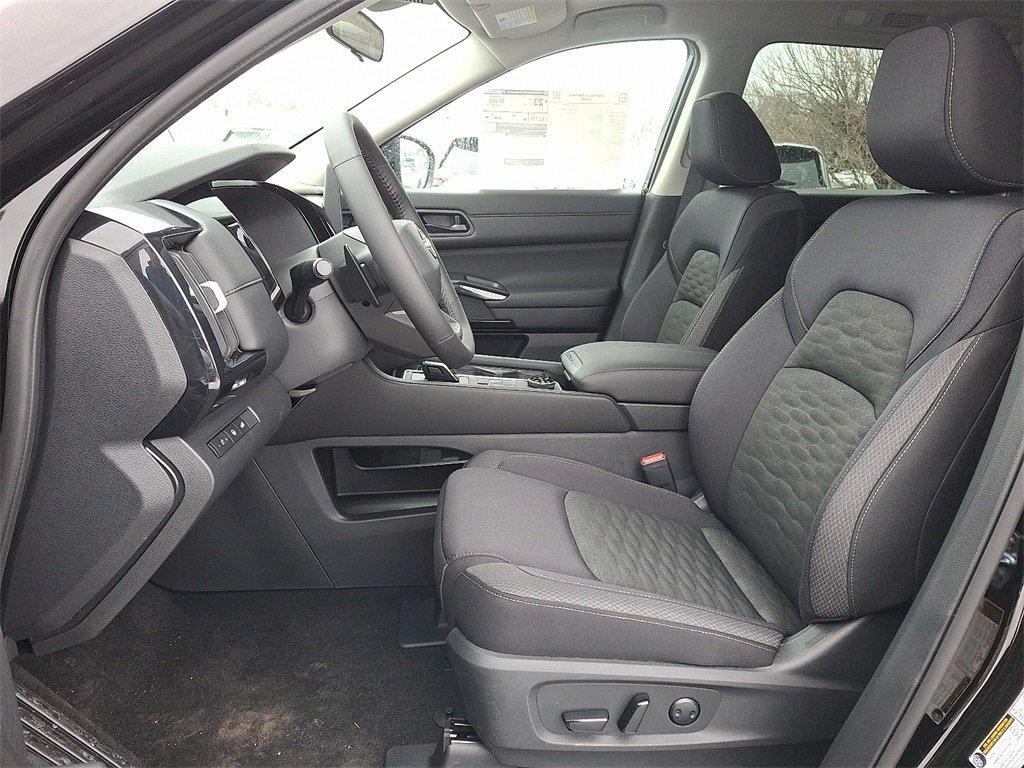new 2026 Nissan Pathfinder car, priced at $39,153