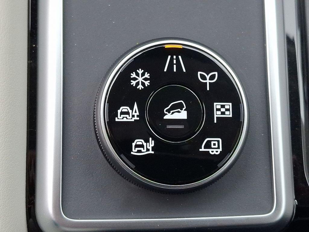 new 2026 Nissan Pathfinder car, priced at $42,361