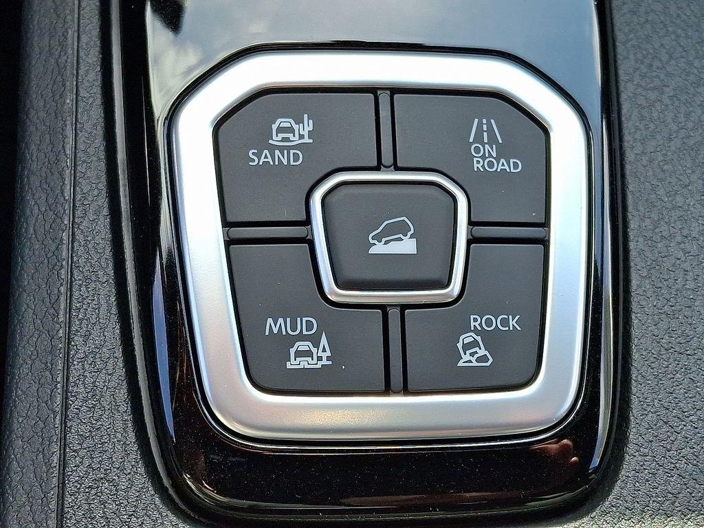 new 2026 Nissan Frontier car, priced at $40,347
