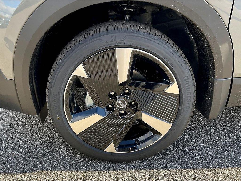 new 2026 Nissan Kicks car, priced at $30,256