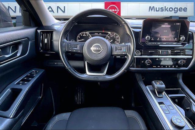used 2024 Nissan Pathfinder car, priced at $25,999