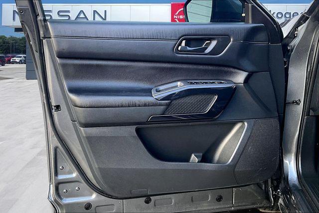 used 2024 Nissan Pathfinder car, priced at $25,999