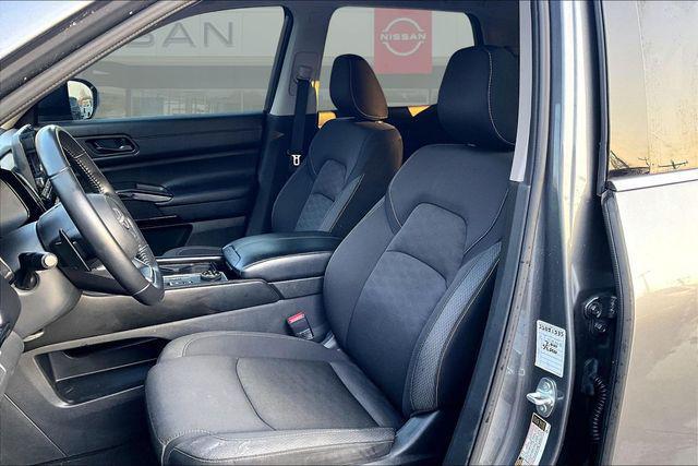 used 2024 Nissan Pathfinder car, priced at $25,999