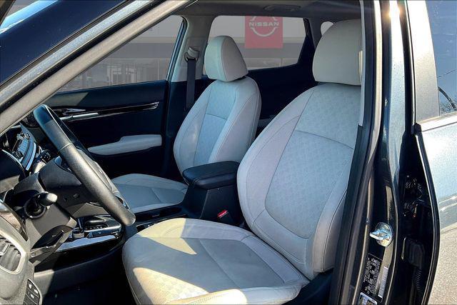 used 2023 Kia Seltos car, priced at $21,900