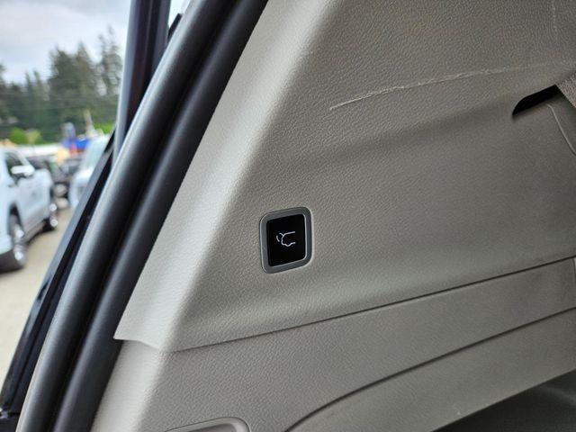 used 2023 Chrysler Pacifica car, priced at $21,919