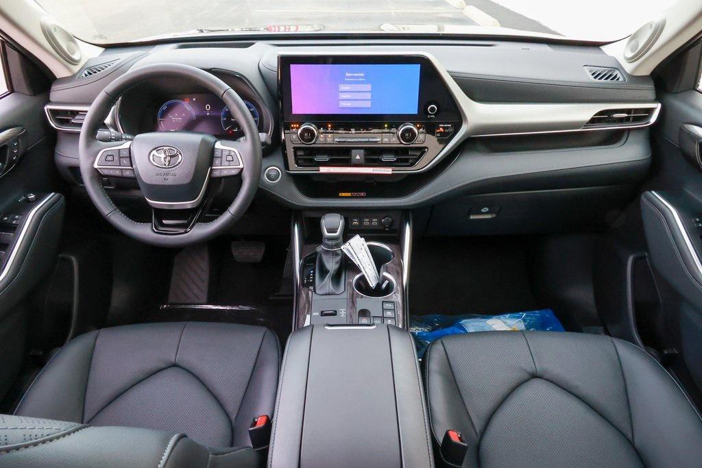 new 2026 Toyota Highlander Hybrid car, priced at $57,098