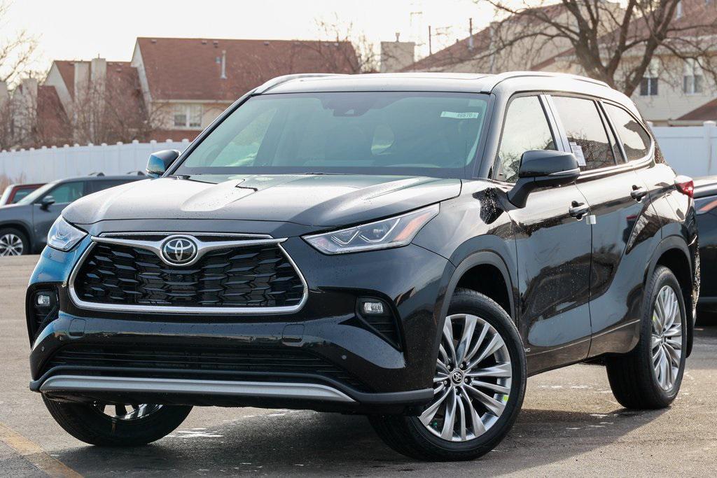 new 2026 Toyota Highlander Hybrid car, priced at $57,098