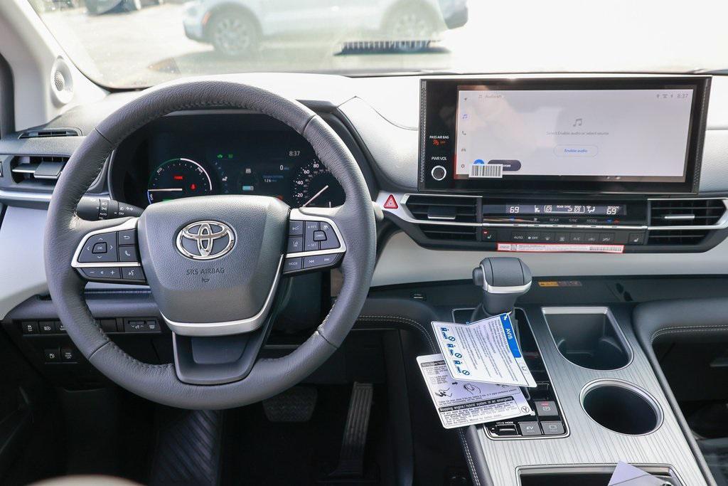 new 2026 Toyota Sienna car, priced at $52,735