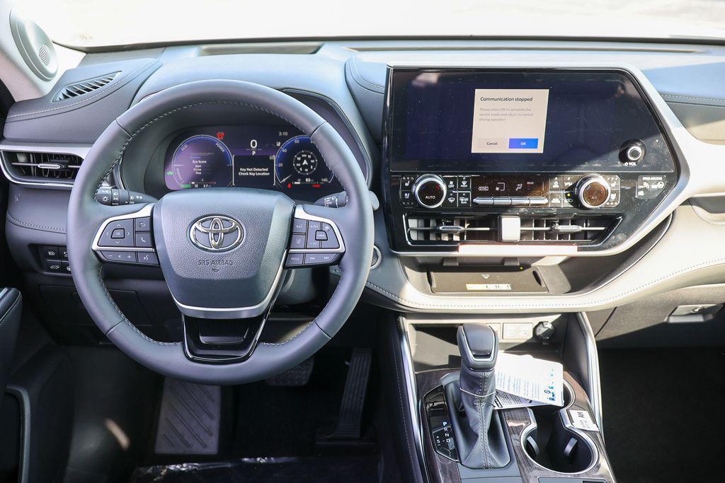 new 2026 Toyota Highlander Hybrid car, priced at $58,597