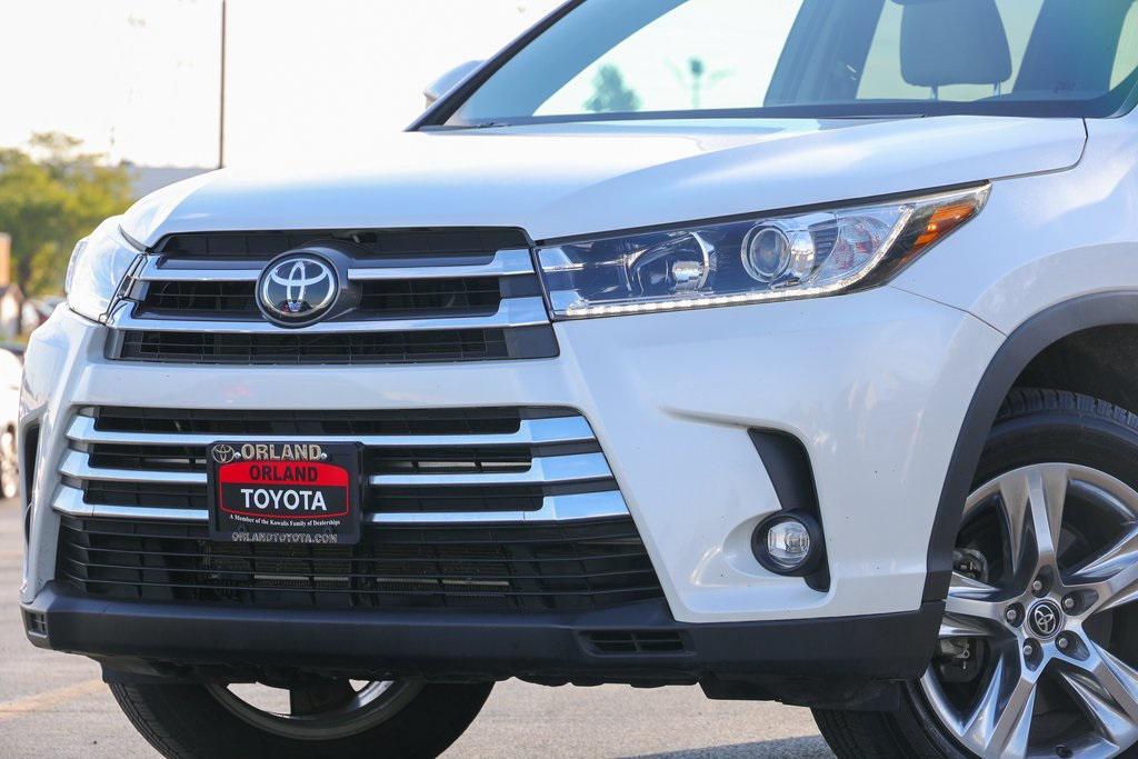 used 2019 Toyota Highlander car, priced at $31,999