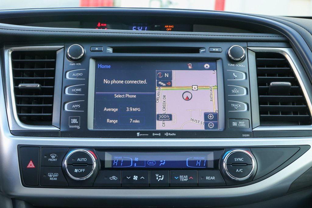 used 2019 Toyota Highlander car, priced at $31,999