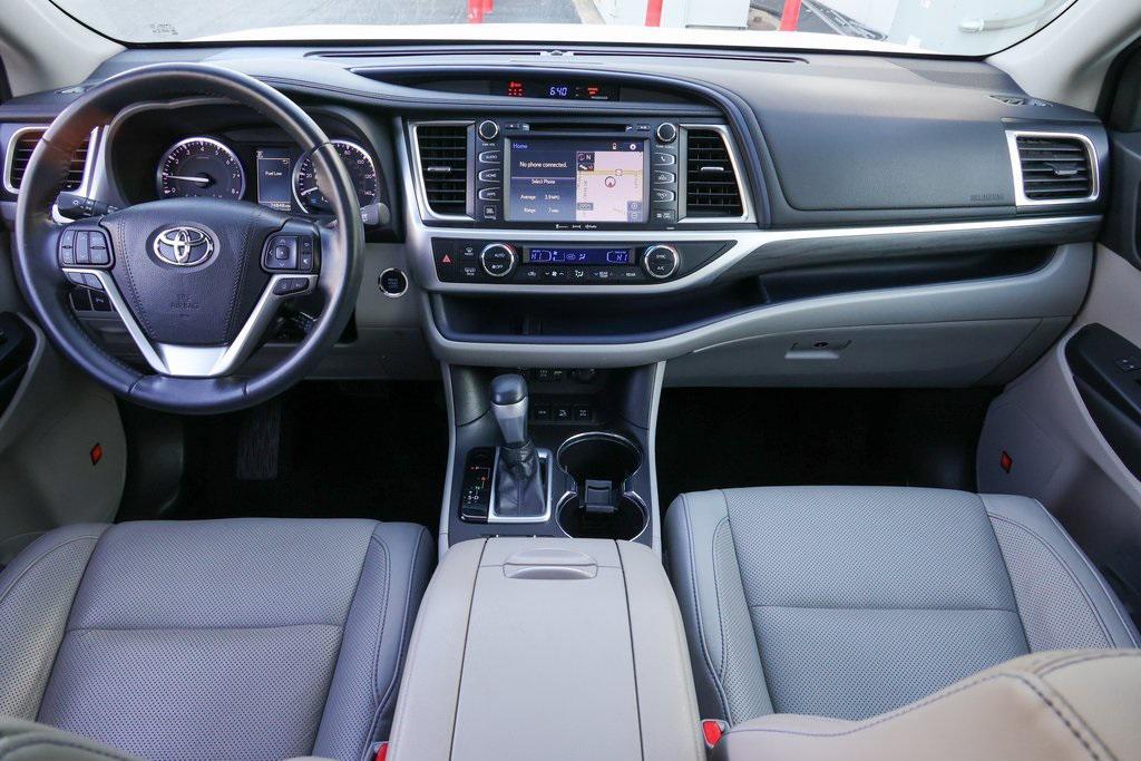 used 2019 Toyota Highlander car, priced at $31,999