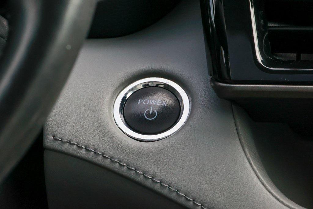 used 2023 Toyota Highlander Hybrid car, priced at $41,999