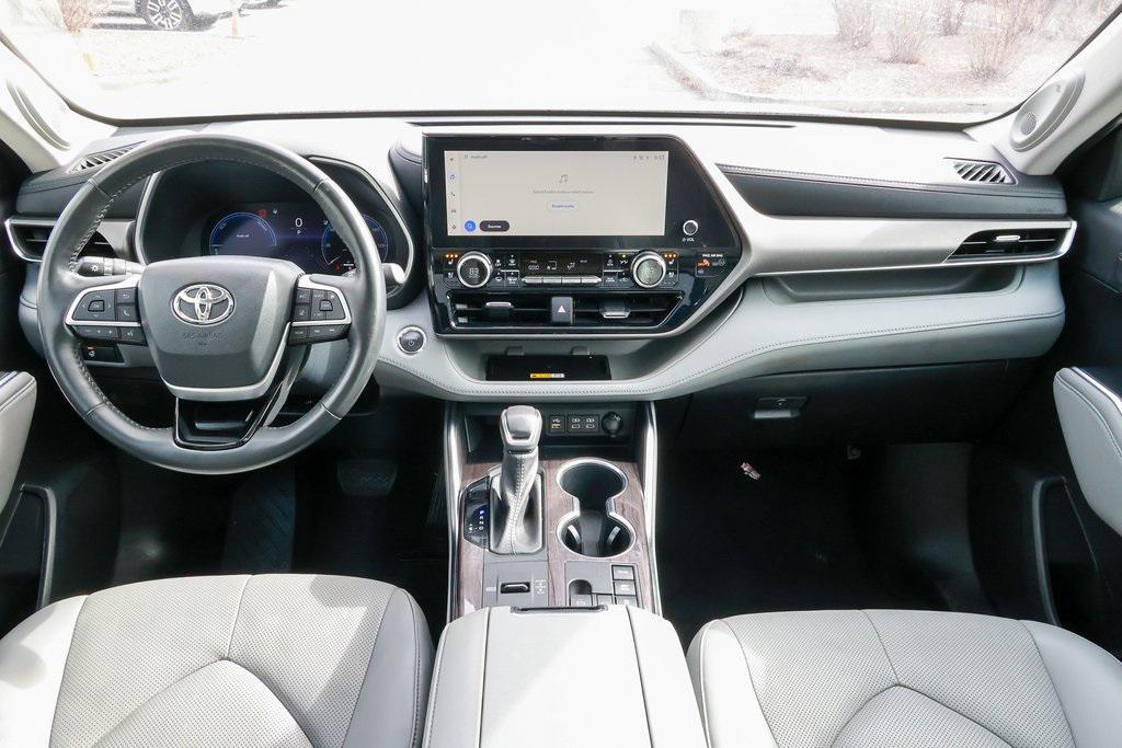 used 2023 Toyota Highlander Hybrid car, priced at $41,999