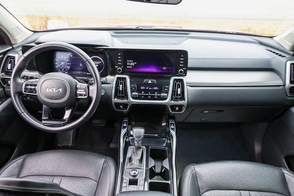 used 2023 Kia Sorento car, priced at $25,999