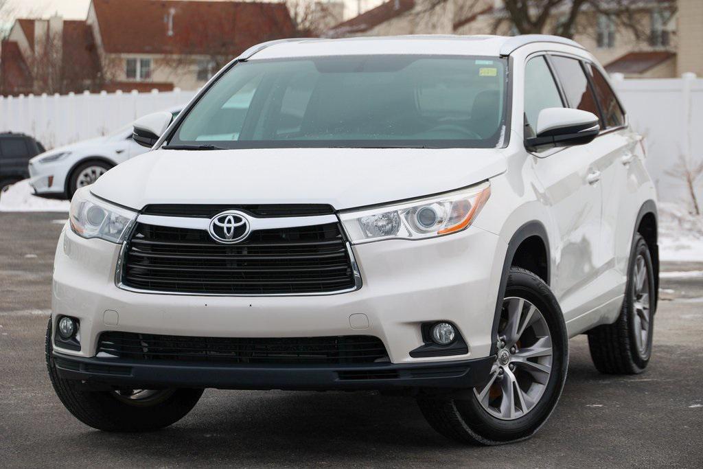 used 2015 Toyota Highlander car, priced at $16,999