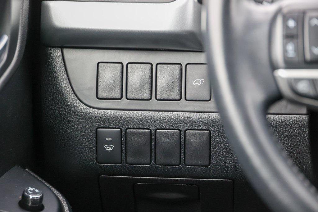 used 2015 Toyota Highlander car, priced at $16,999