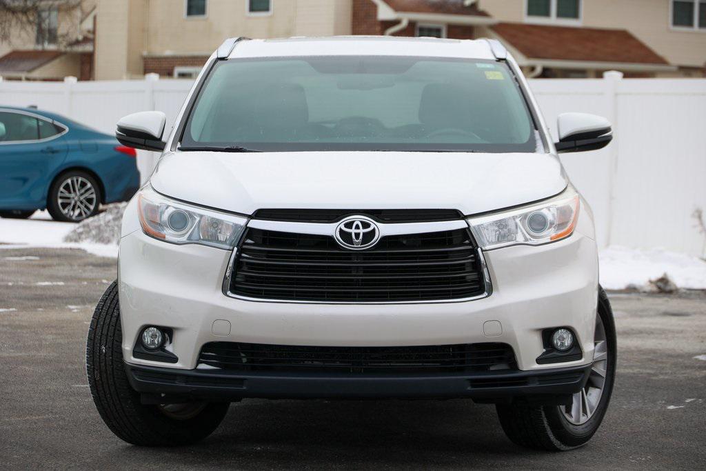 used 2015 Toyota Highlander car, priced at $16,999