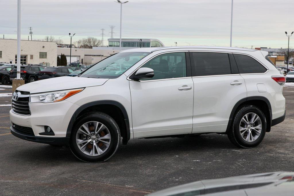 used 2015 Toyota Highlander car, priced at $16,999