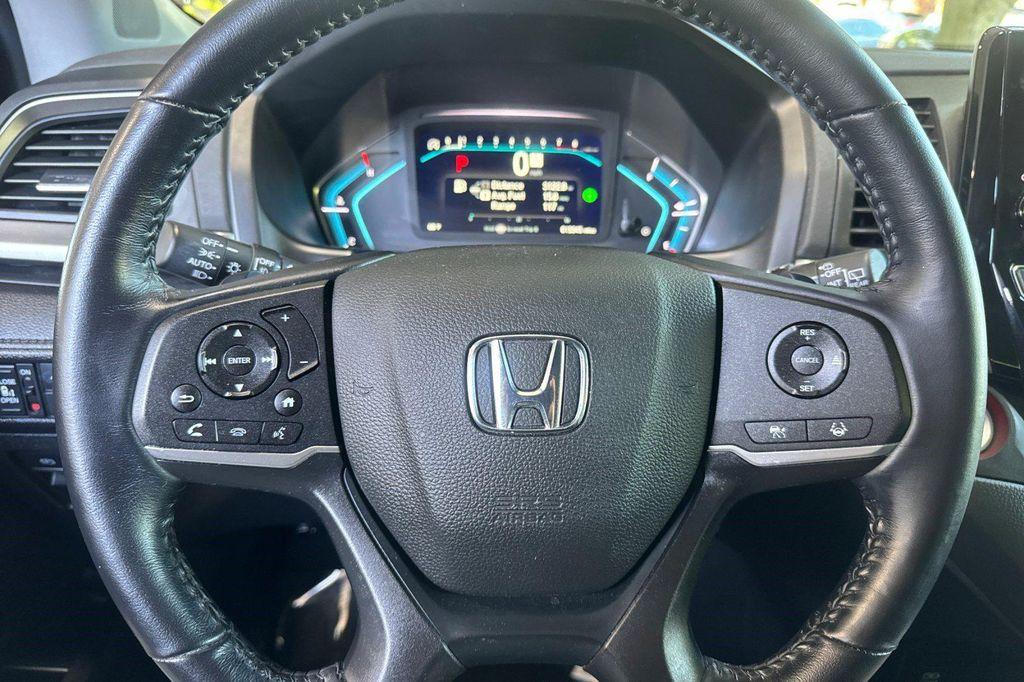 used 2024 Honda Odyssey car, priced at $36,084