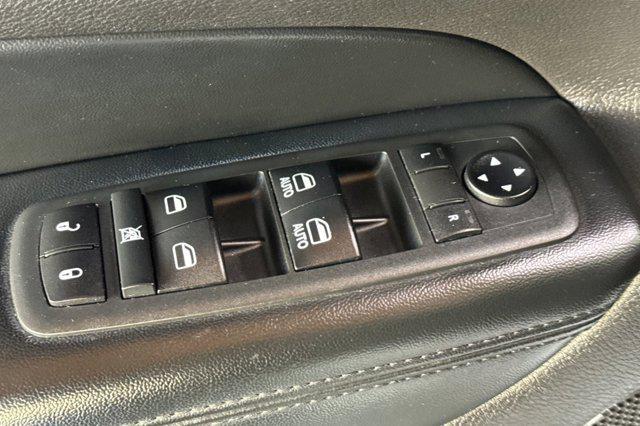 used 2018 Jeep Grand Cherokee car, priced at $11,499