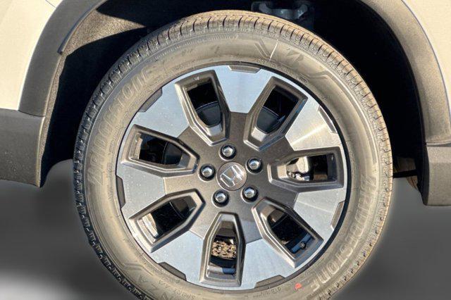 new 2026 Honda Pilot car, priced at $56,925