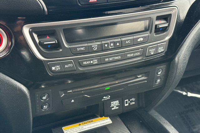 used 2022 Honda Pilot car, priced at $33,667