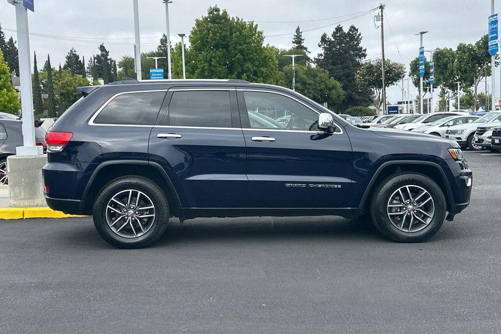 used 2017 Jeep Grand Cherokee car, priced at $13,084