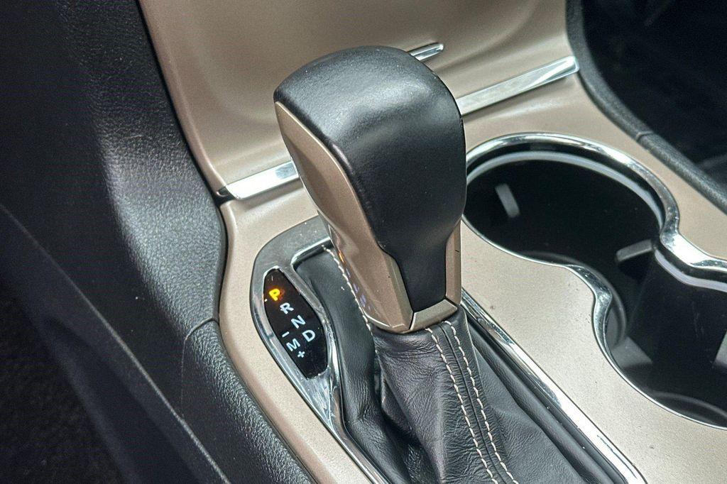 used 2017 Jeep Grand Cherokee car, priced at $13,084