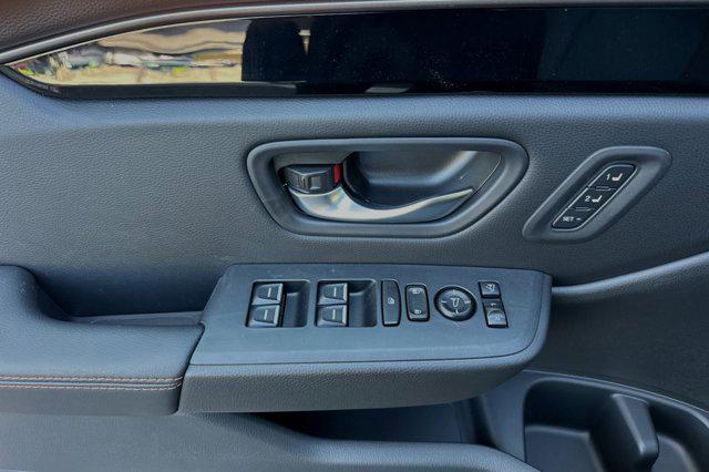 new 2025 Honda Pilot car, priced at $50,895