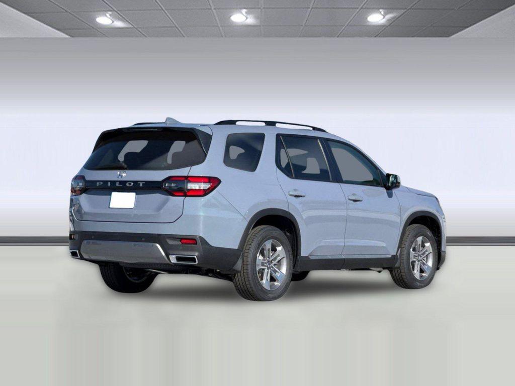 new 2026 Honda Pilot car, priced at $44,140