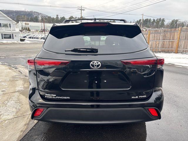used 2024 Toyota Highlander car, priced at $39,320