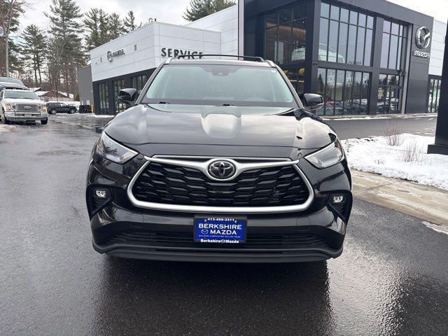 used 2024 Toyota Highlander car, priced at $39,320