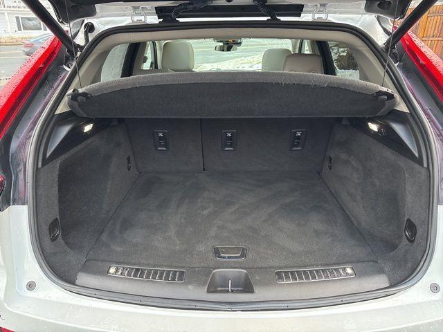 used 2020 Cadillac XT4 car, priced at $22,707