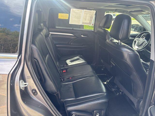 used 2018 Toyota Highlander car, priced at $22,988