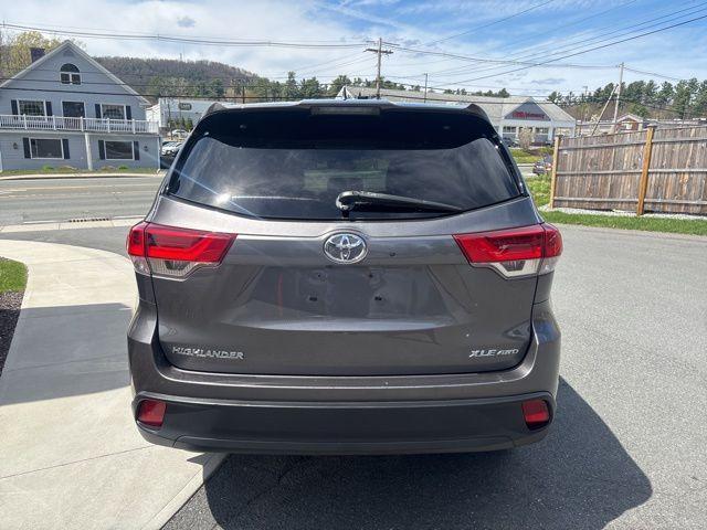 used 2018 Toyota Highlander car, priced at $22,988